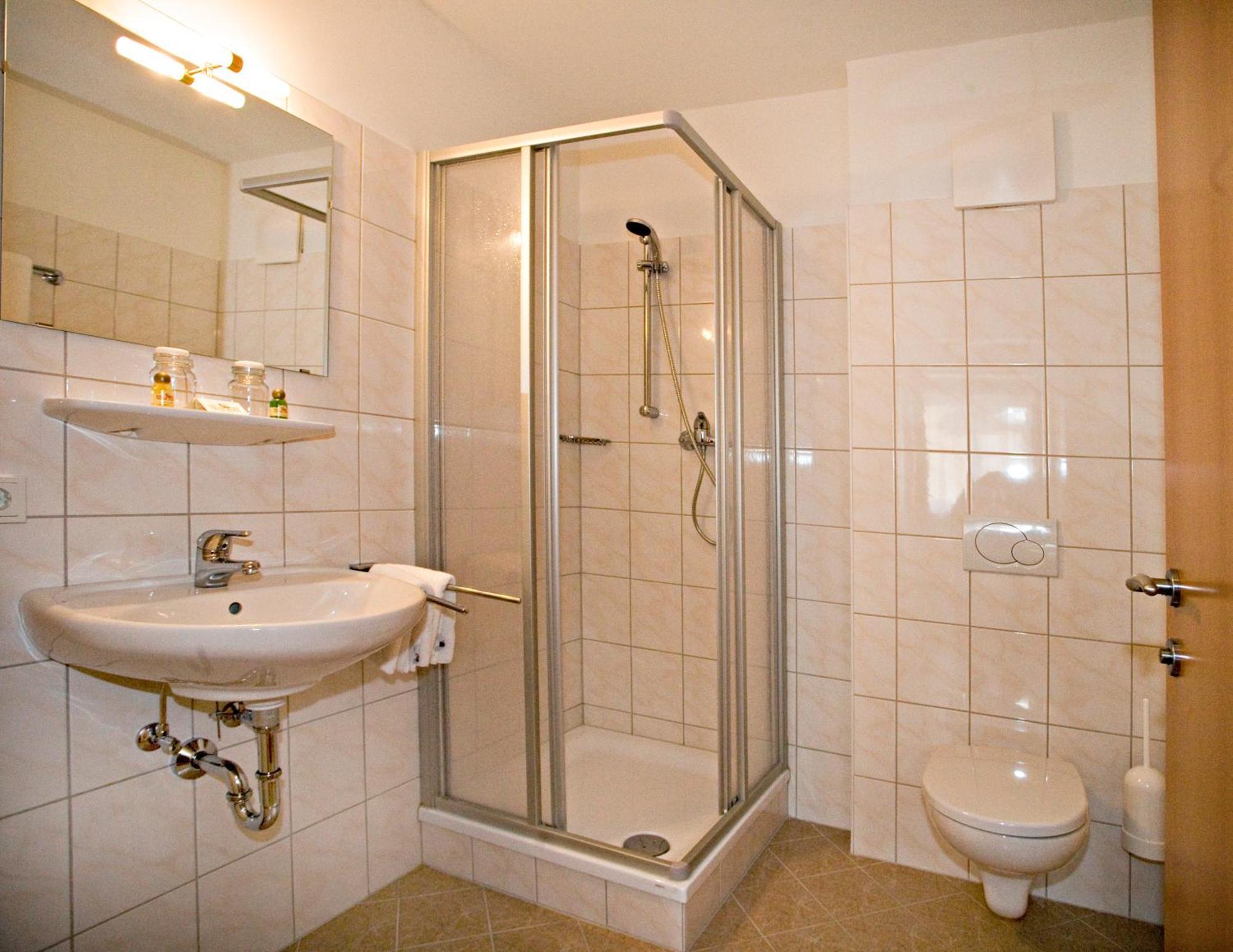 Neue Post - Apartments Zell am See Room photo