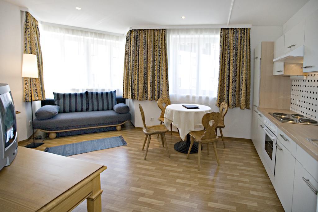 Neue Post - Apartments Zell am See Room photo