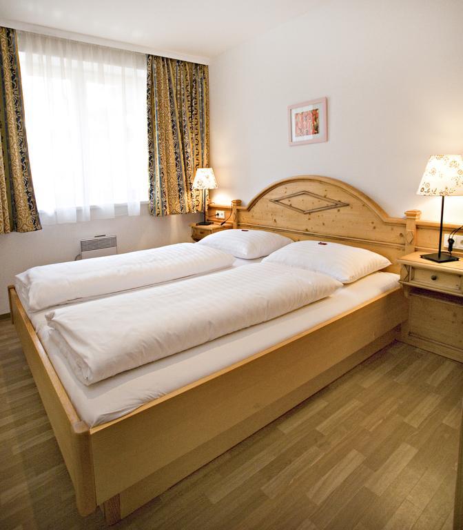 Neue Post - Apartments Zell am See Room photo